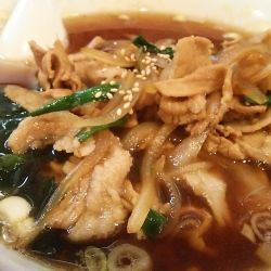 ヤキニクラーメン 979円＋半ライス 165円