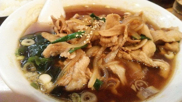 「ヤキニクラーメン 979円＋半ライス 165円」@札幌軒の写真