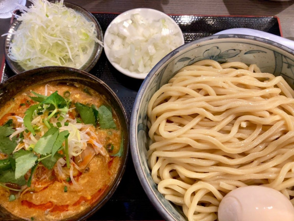 「酸辣湯つけそば(中盛)＋白髪ねぎ＋玉ねぎ」@つけそば九六 龍ケ崎店の写真