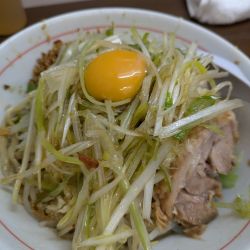 小ラーメン　汁無し　ネギ　麺半