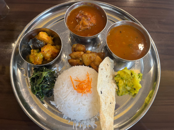 「本日のダルバート、辛口、ネパール米」@Pipleの写真