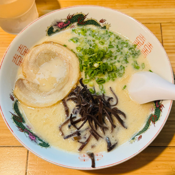 「博多豚骨ラーメン」@コハクノトキの写真