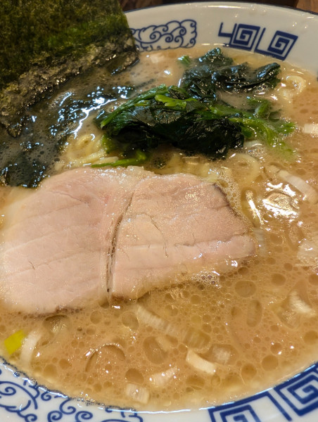 「ラーメン」@横浜豚骨醤油ラーメン YOLOの写真