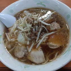 ワンタン麺(¥920)