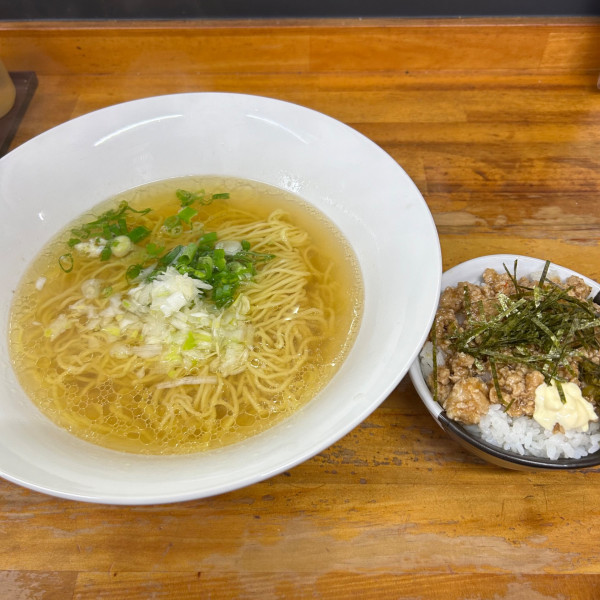 「素ラーメンミニ鶏そぼろ丼セット〜930円」@支那そば一麺 豊里店の写真