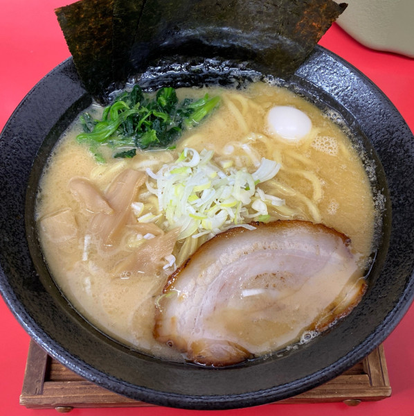 「豚骨醤油ラーメン 850円」@一合舎 前橋店の写真