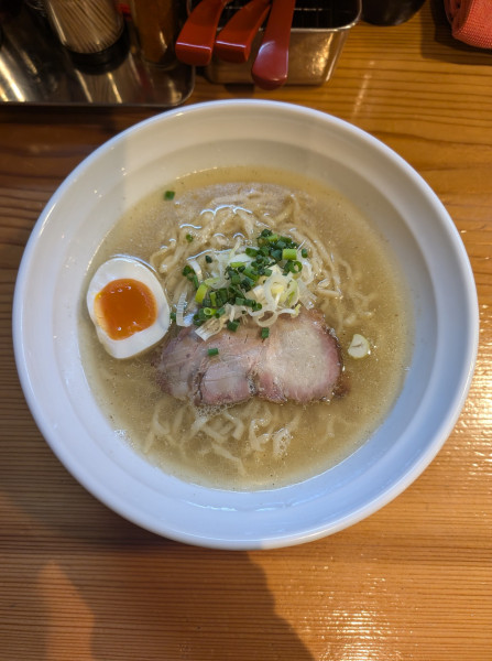 「ラーメン しお」@はりけんラーメン 南店の写真