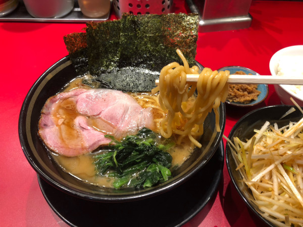 「ラーメン,味付けネギ（770+150=920円）」@家系ラーメン 王道乃印 柏店の写真