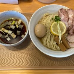 特製昆布水つめ麺　醤油　1430円