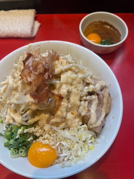 「まぜそば スキヤキ」@用心棒の写真