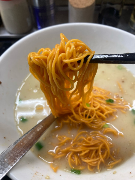 「トン塩ラーメン890円替え玉サービス赤玉」@一番 新狭山店の写真