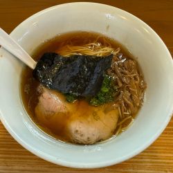 醤油らぁ麺　800円