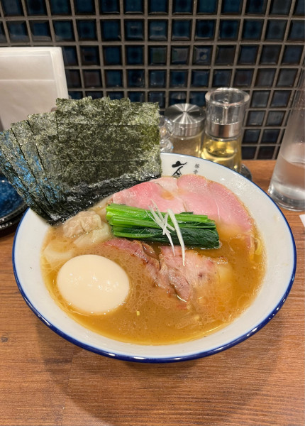 「特製ラーメン」@豚骨 蒼翔の写真