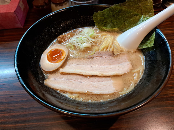 「らーめん(細麺)」@ラーメン長山の写真