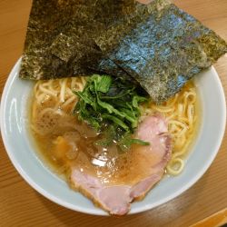 醤油ラーメン￥850＋ライスサービス