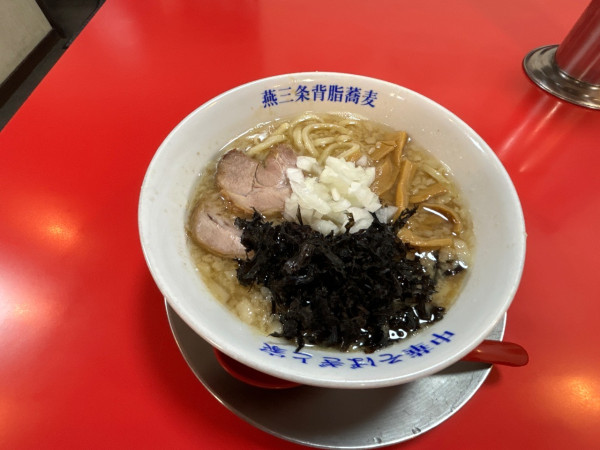 「背脂煮干し＋岩海苔」@燕三条中華そば ぎと家 武里本店の写真