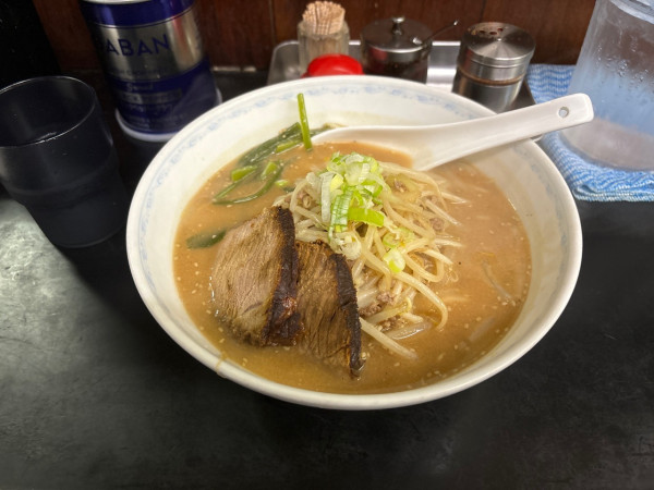 「みそラーメン＋チャーシュー2枚」@わかいの写真