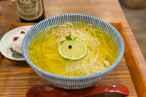 「【新作】GIN（神）保町中華そば ¥2000」@キッチンきらくの写真