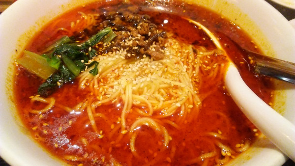 「四川汁あり担々麺 1078円+ごはん 165円」@路地裏本格中華 陳家私菜 秋葉原店の写真