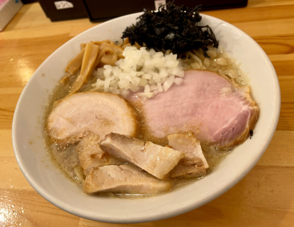 「【限定】背脂煮干らーめん」@煮干らーめん 川むらの写真