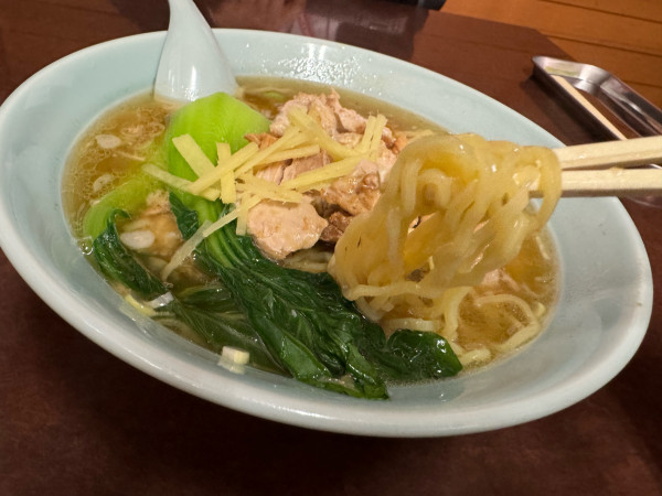 「豚バラ生姜ラーメン980円」@支那そば ふなとりの写真