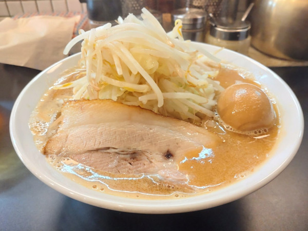 「みそらーめん＋味付たまご＋やさい増し」@ぼくのみそらーめんの写真