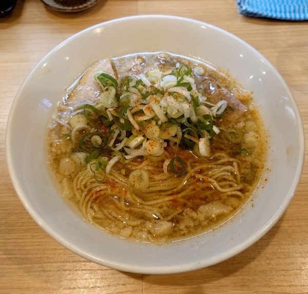 「背脂醤油ラーメン(900円)」@朝ラーメン専門店 あさとみつの写真