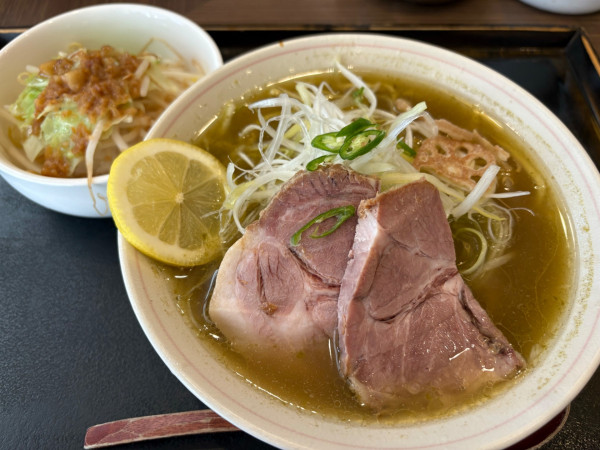 「【限定】特製青唐辛子らーめん930円+ジロめし(ランチサー)」@INOSHOWの写真