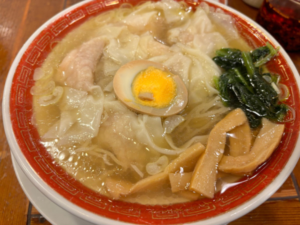 「丸ごと海老雲呑麺」@広州市場 中目黒店の写真