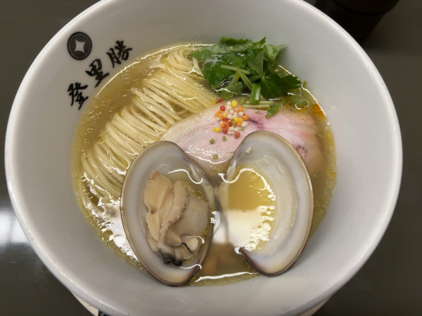 「はまぐり塩らぁめん(1,900円)」@らぁめん登里勝の写真