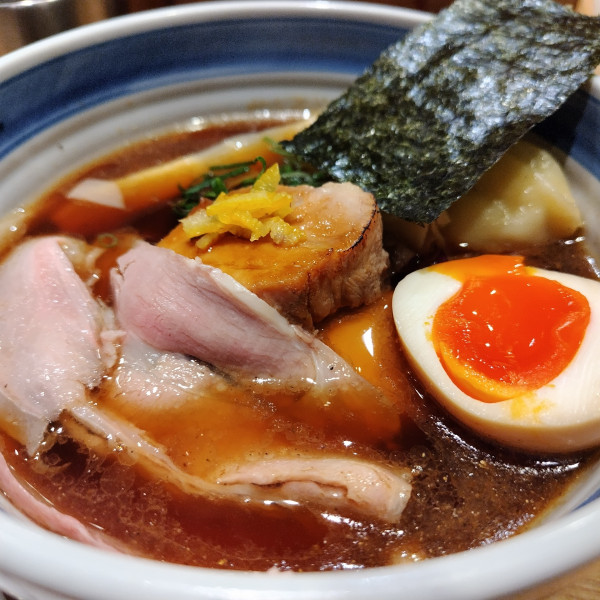 「特製醤油　中華そば　1350円」@中華そば 麒麟の写真