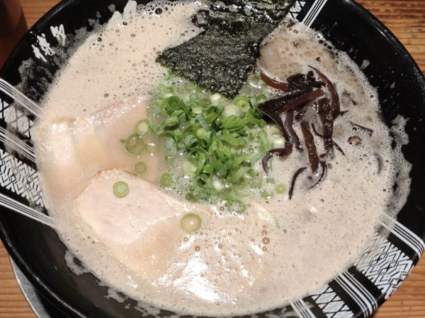 「ワンタンメン」@博多一双 博多駅東本店の写真