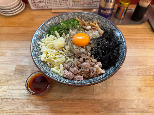 「【限定】濃厚鶏白湯×豚骨 煮干しまぜそば」@Ramen611の写真