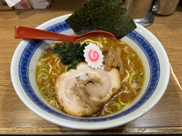 「醤油ラーメン」@麺屋十王 八幡山店の写真