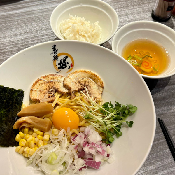 「背脂味噌まぜ麺＋ライス 小」@麺'sBar 堀の写真