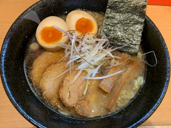 「しじみラーメンスペシャル(醤油)」@なべちゃんラーメンの写真