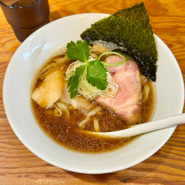 「手揉み中華そば(醤油)」@麺や晴心の写真