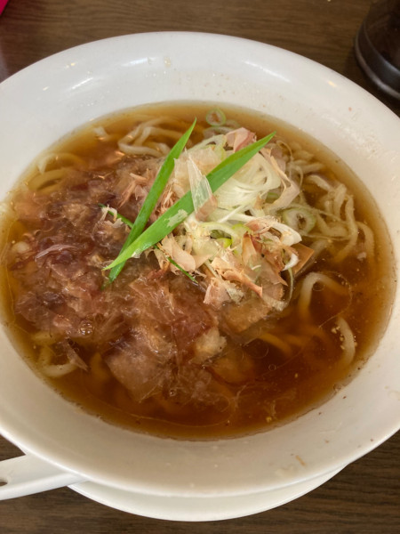 「醤油カツオ¥850」@手打ち麺 やす田の写真