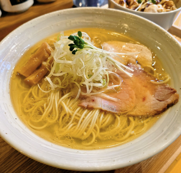 「鶏塩ラーメン＋炙りチャーマヨ飯」@BABA NOODLE HOUSEの写真