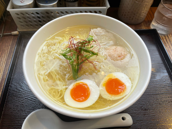 「あら炊き塩らぁめん へしこ焼きおにぎり付き + 味玉子」@麺屋 海神 吉祥寺店の写真