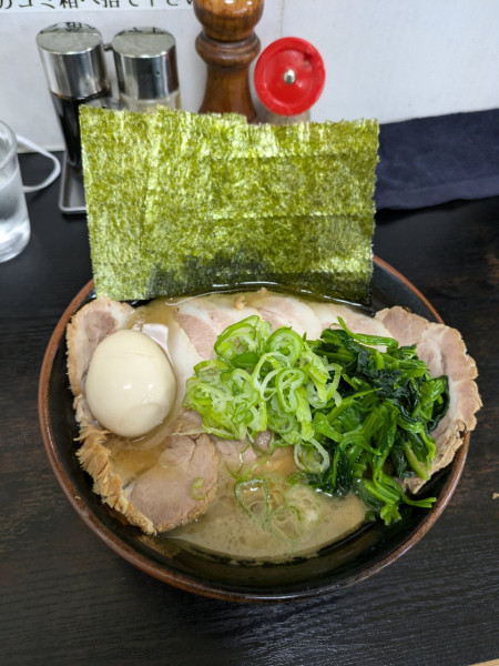 「チャーシュー麺、味玉」@雷家の写真