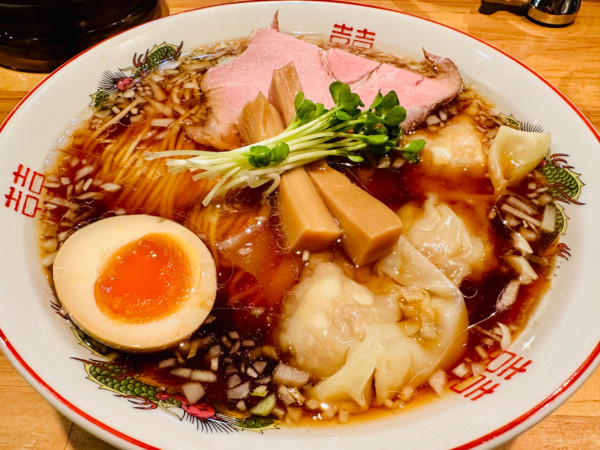 「わんたん八王子中華そば【1020円】」@いしかわやの写真