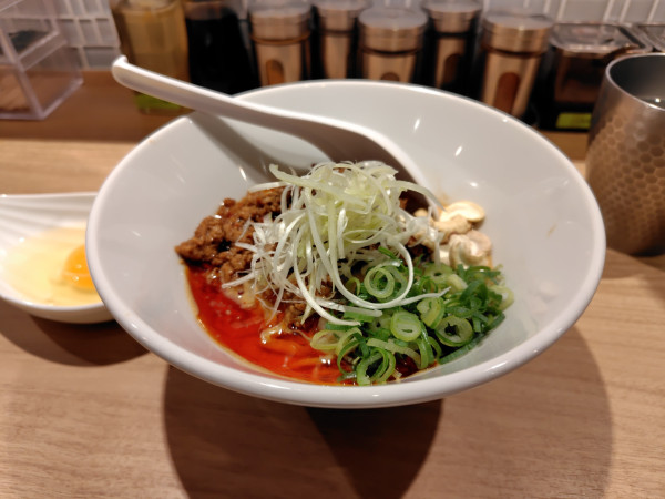 「担々まぜそば¥950生卵¥80」@まぜそばは文化の写真