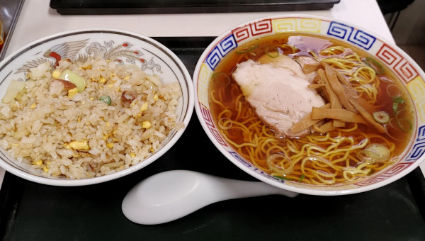 「ラーメン・半チャーハンセット」@中華 幸軒の写真
