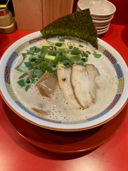 「中華そば（塩豚骨、中太麺かため）（８５０円）」@和歌山ラーメン 丸味商店の写真