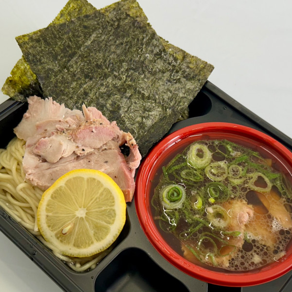 「釜上げ昆布水つけ蕎麦＋特製（特級鶏蕎麦龍介）」@第2回ラーメン万博2024 in TSUCHIURAの写真