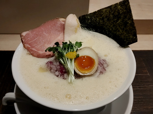 「鶏白湯泡ramen ~醤油~(1,300円)」@鶏白湯泡ramenたまきの写真
