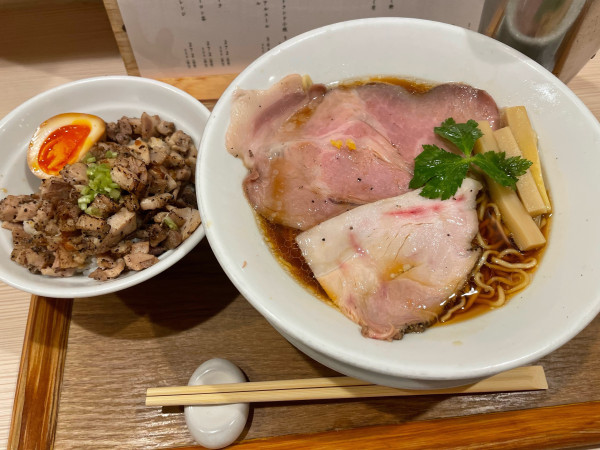 「地鶏醤油ラーメン」@なにわ麺次郎 然の写真