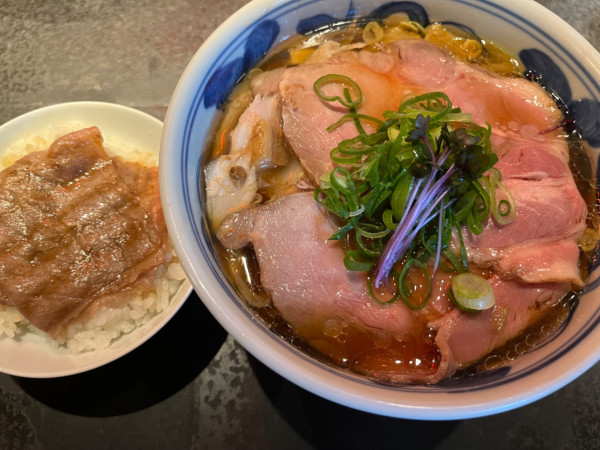 「SUPREME（特製ラーメン）＋名物焼きすきご飯：1800円」@駄目な隣人の写真