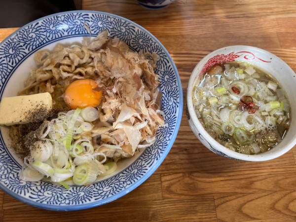 「【限定】花かつおとバターのかま玉 つけそば」@中華そば専門 とんちぼの写真